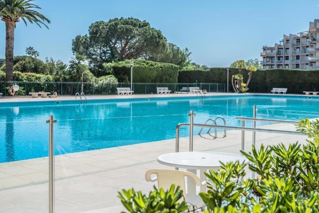 My Resid Appart Cannes Vue Marina Et Vue Montagne Mandelieu Extérieur photo