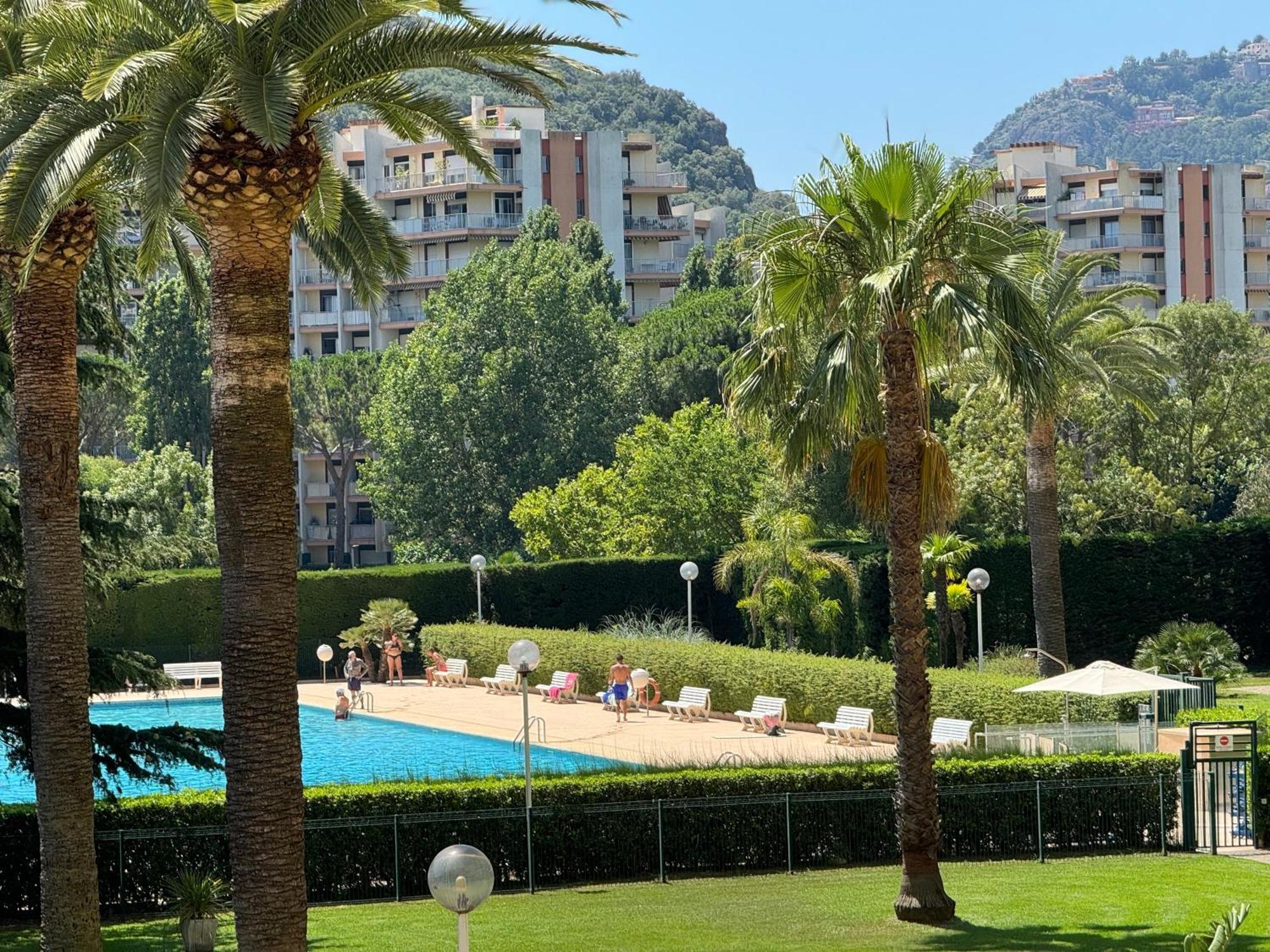 My Resid Appart Cannes Vue Marina Et Vue Montagne Mandelieu Extérieur photo